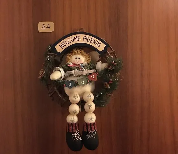 24 Etrier Pool & 公寓 克莱恩 蒙塔纳