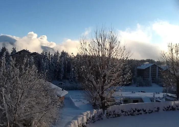 24 Etrier Pool & Lägenhet